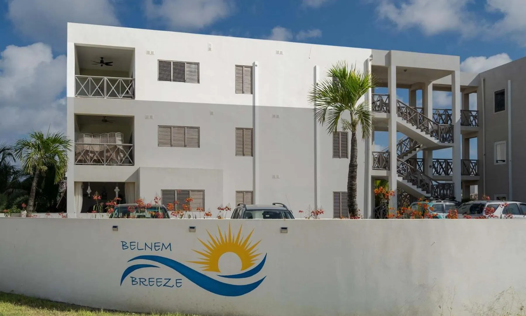 Belnem Breeze Rileks With Views Towards The Sea And Sunset Apartment Kralendijk