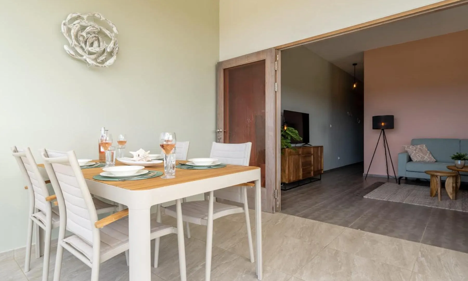 Belnem Breeze Rileks With Views Towards The Sea And Sunset Apartment Kralendijk  Bonaire, Saint Eustatius and Saba