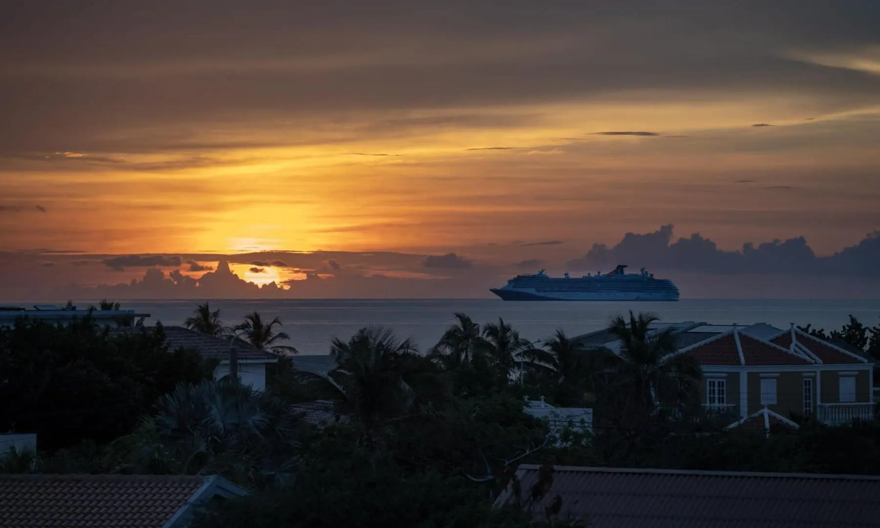 Belnem Breeze Rileks With Views Towards The Sea And Sunset Apartment Kralendijk  Bonaire, Saint Eustatius and Saba